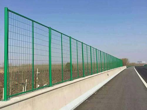 公路護欄網(wǎng)圖片3 公路護欄網(wǎng)圖片3