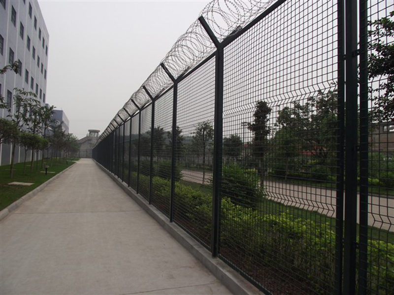 監(jiān)獄警戒線隔離網(wǎng)圖片4 監(jiān)獄警戒線隔離網(wǎng)圖片4