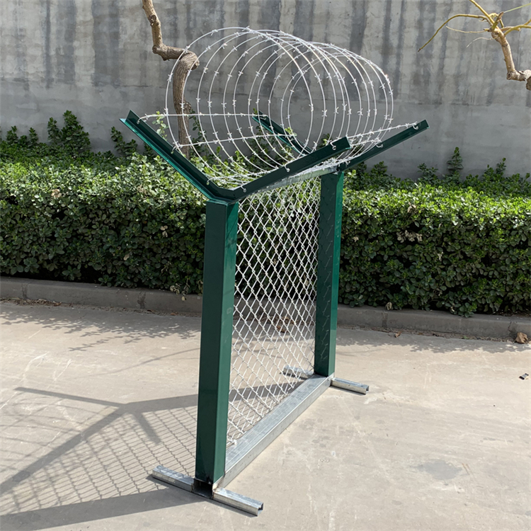 新疆鋁包鋼機場圍欄網圖片4