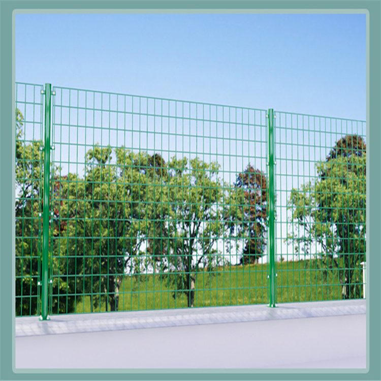 安徽圈地鐵絲護欄網