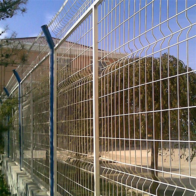 新疆金屬隔離圍網基本參數圖片4