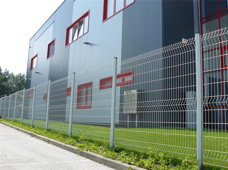 河南三角折彎護欄網(wǎng)圖片3