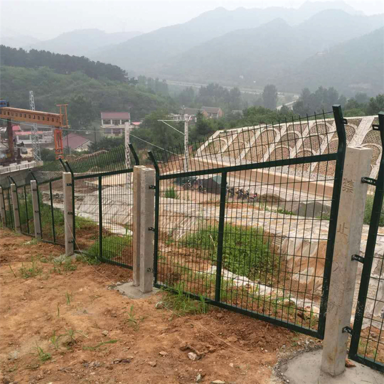 江蘇鐵路線路防護柵欄圖片2 江蘇鐵路線路防護柵欄圖片2