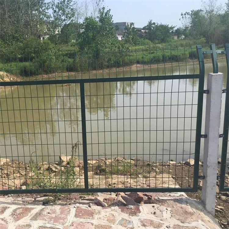 江蘇鐵路線路防護柵欄圖片3 江蘇鐵路線路防護柵欄圖片3