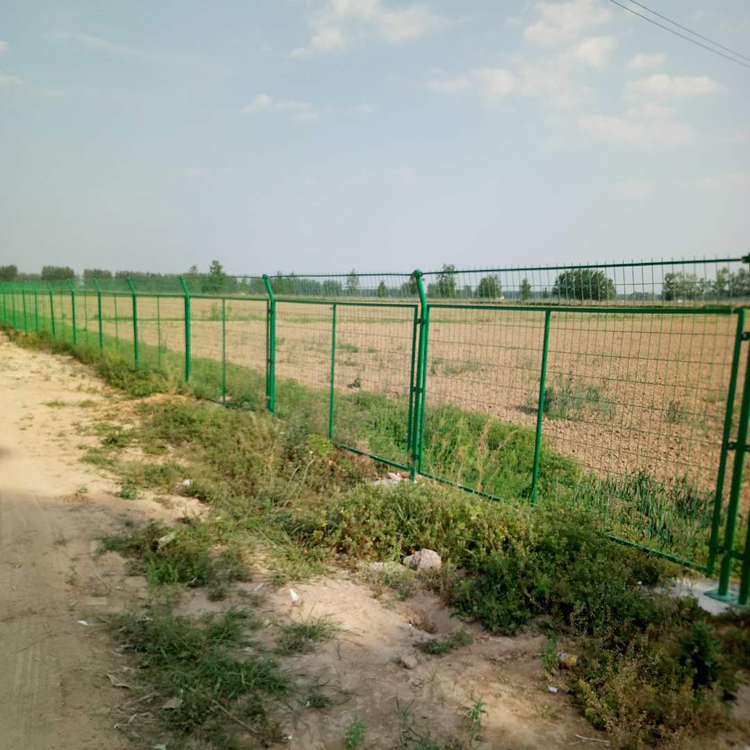 光伏電站護欄網圖片3 光伏電站護欄網圖片3