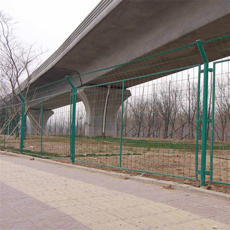 水源井圍欄網(wǎng)圖片3 水源井圍欄網(wǎng)圖片3