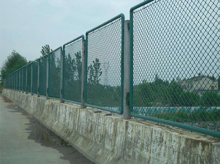 新疆動物園隔離網(wǎng)圖片2