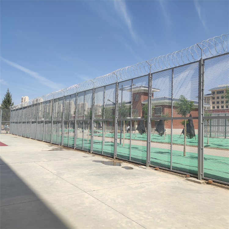 勞教所鋼絲隔離網圖片3 勞教所鋼絲隔離網圖片3