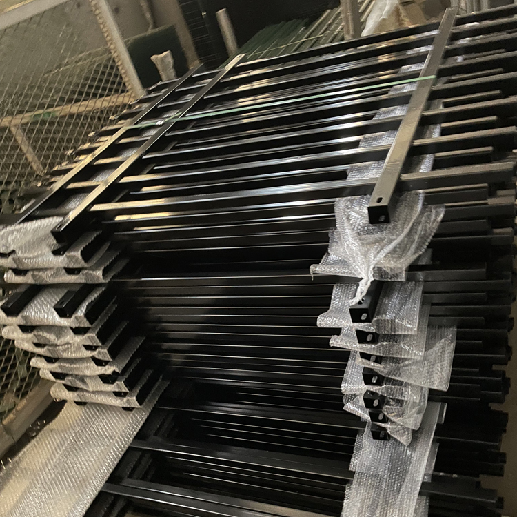 陜西航站區鋼格柵圍界圖片2