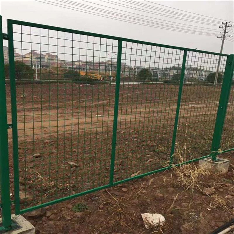 新疆公路隔離網欄圖片2