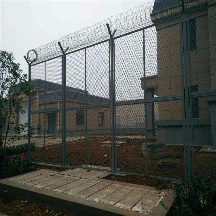 廣東圍墻防攀爬刀刺隔離網(wǎng)