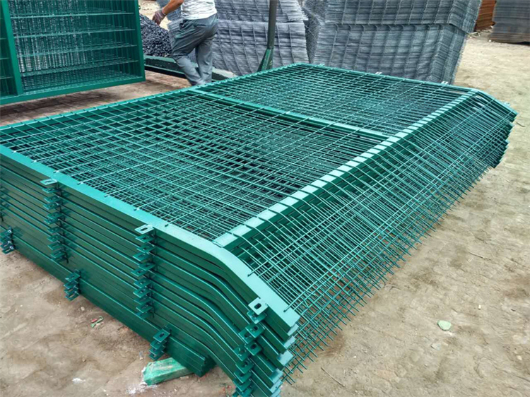 新疆鐵路通線8001護欄圖片4