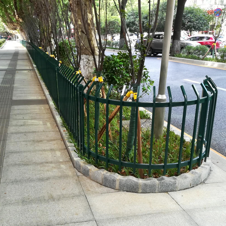 新疆鋅鋼組合式護欄圖片4