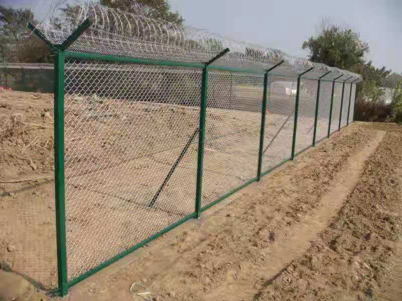 安徽鋁包鋼機場護欄網圖片4