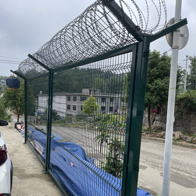 機場鋼絲圍擋圖片3 機場鋼絲圍擋圖片3