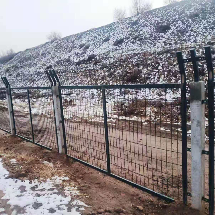 新疆鋼絲鐵路護欄網圖片4