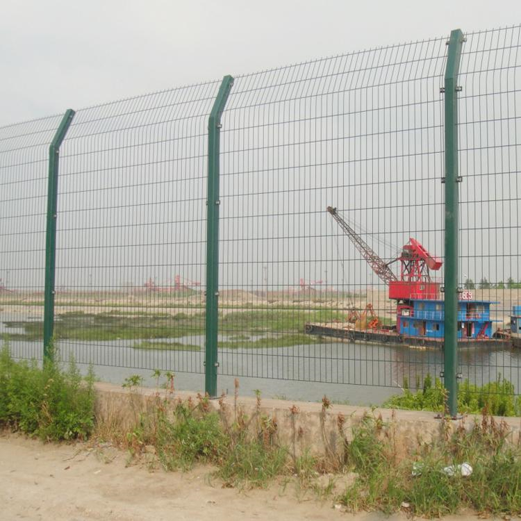 廣東光伏鐵絲網圍欄圖片3 廣東光伏鐵絲網圍欄圖片3