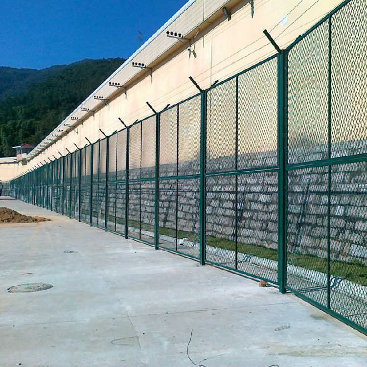 福建邊境鐵絲圍欄網圖片3 福建邊境鐵絲圍欄網圖片3