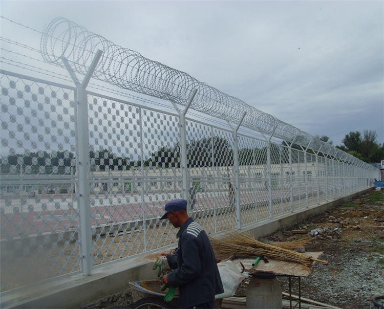 監(jiān)獄梅花刺片圍網(wǎng)圖片3 監(jiān)獄梅花刺片圍網(wǎng)圖片3