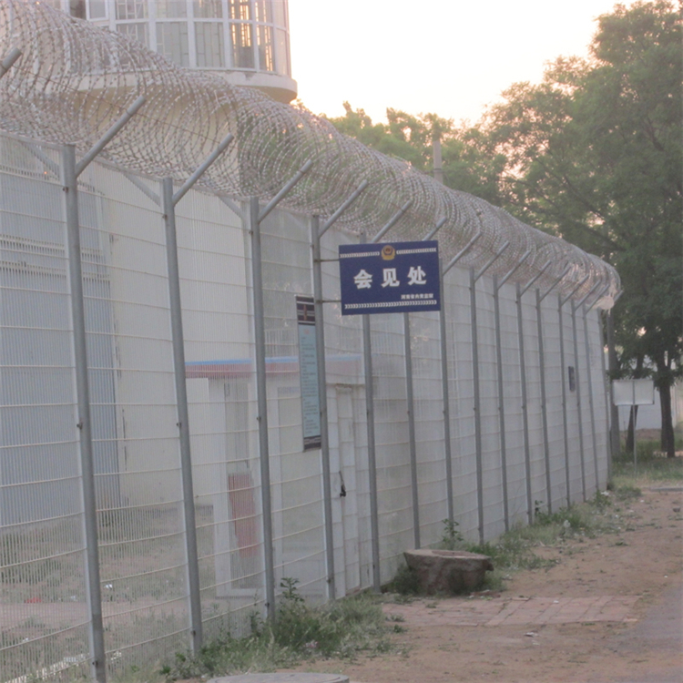 廣東監(jiān)獄鋼網(wǎng)墻