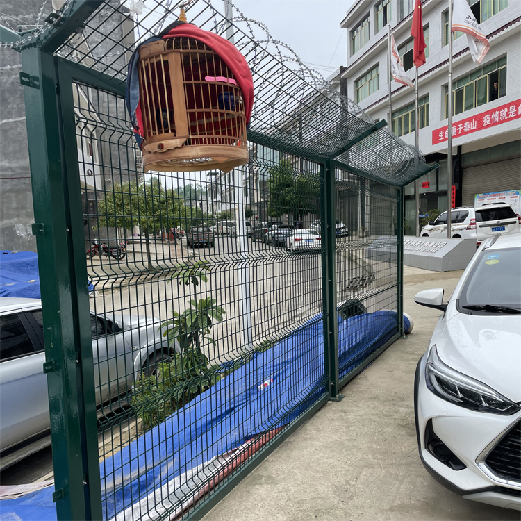 航站樓鋼筋網圍界圖片2