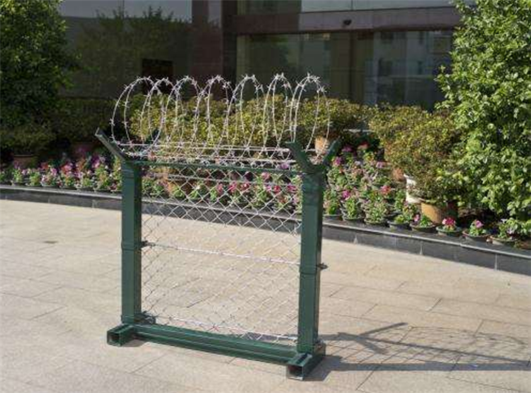 機場飛行區隔離網圍界講述圖片3 機場飛行區隔離網圍界講述圖片3