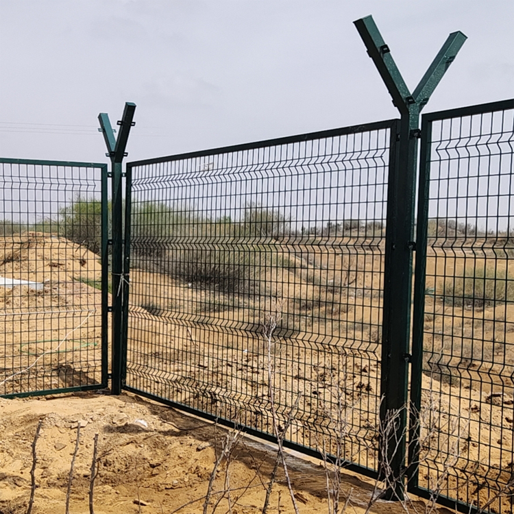 全國軍用機場隔離柵圍欄圖片展示圖片3 全國軍用機場隔離柵圍欄圖片展示圖片3