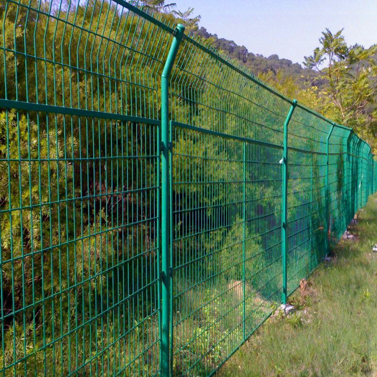 河南圈地圈山、防山護林的金屬隔離網