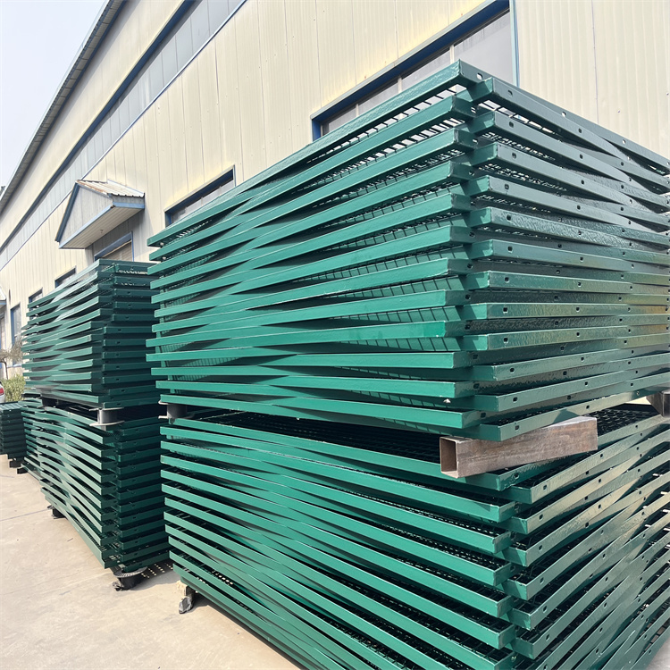 機(jī)場(chǎng)停機(jī)坪圍界網(wǎng)安裝圖片3 機(jī)場(chǎng)停機(jī)坪圍界網(wǎng)安裝圖片3