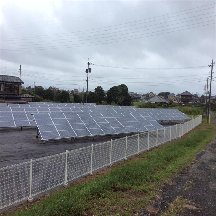 廣東光伏發(fā)電廠圍欄網(wǎng)圖片3 廣東光伏發(fā)電廠圍欄網(wǎng)圖片3