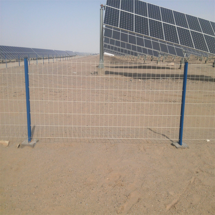 廣東光伏發(fā)電廠圍欄網(wǎng)圖片4 廣東光伏發(fā)電廠圍欄網(wǎng)圖片4