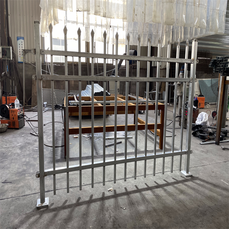 新農(nóng)村改造圍墻柵欄圖片6 新農(nóng)村改造圍墻柵欄圖片6