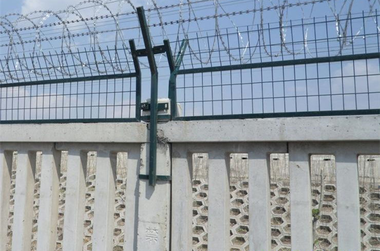 鐵路熱鍍鋅防爬刺價(jià)格多少圖片5 鐵路熱鍍鋅防爬刺價(jià)格多少圖片5