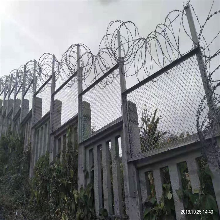 鐵路熱鍍鋅防爬刺價(jià)格多少圖片7 鐵路熱鍍鋅防爬刺價(jià)格多少圖片7