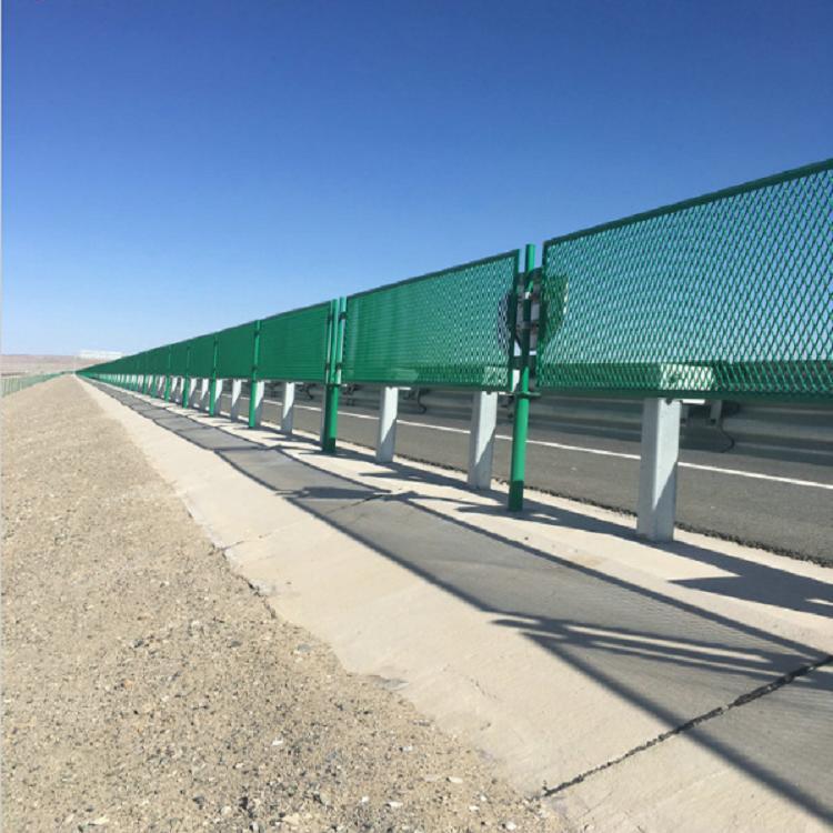 四川金屬鐵絲網護欄應用場所圖片3 四川金屬鐵絲網護欄應用場所圖片3