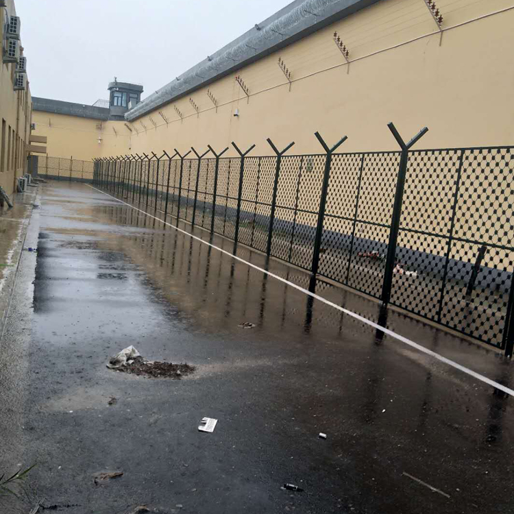 監獄鐵絲網圍墻【精準報價】圖片3 監獄鐵絲網圍墻【精準報價】圖片3