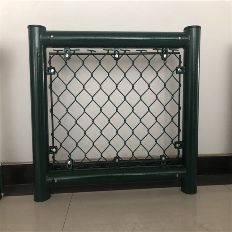 新疆足球場(chǎng)勾花圍欄網(wǎng)圖片4 新疆足球場(chǎng)勾花圍欄網(wǎng)圖片4