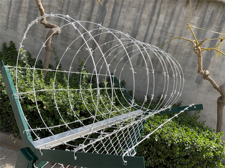 機(jī)場(chǎng)鋁包鋼圍界網(wǎng)產(chǎn)品介紹圖片5 機(jī)場(chǎng)鋁包鋼圍界網(wǎng)產(chǎn)品介紹圖片5