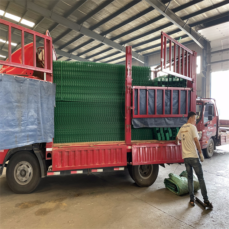 新疆車間框架金屬隔離網圖片3 新疆車間框架金屬隔離網圖片3