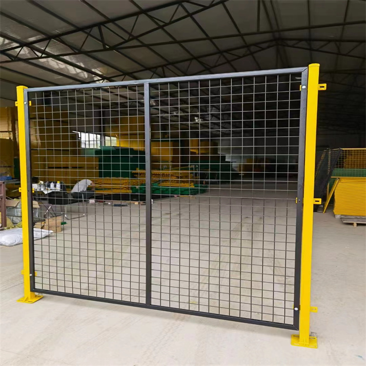 新疆車間框架金屬隔離網圖片6 新疆車間框架金屬隔離網圖片6