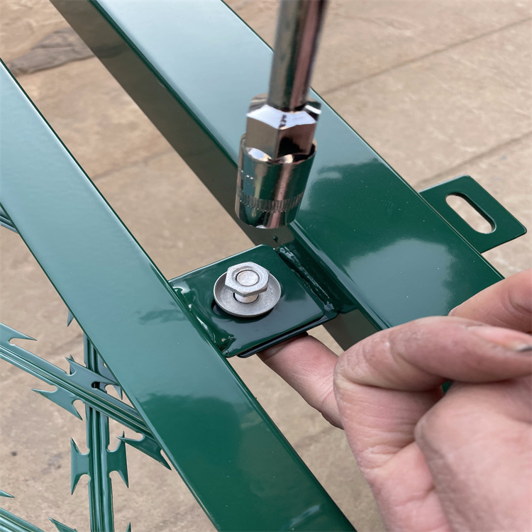 監(jiān)獄外墻金屬隔離網(wǎng)安裝示意圖圖片2 監(jiān)獄外墻金屬隔離網(wǎng)安裝示意圖圖片2