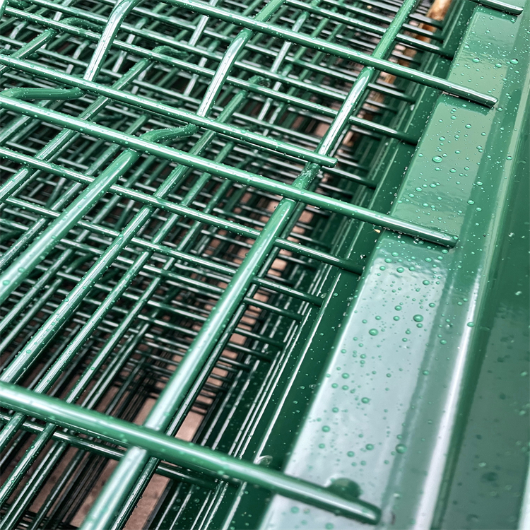 四川機(jī)場(chǎng)監(jiān)獄鋼筋隔離網(wǎng)圖片3