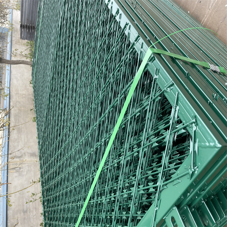 廣東監獄焊接刀片隔離網不銹鋼刀刺圖片7