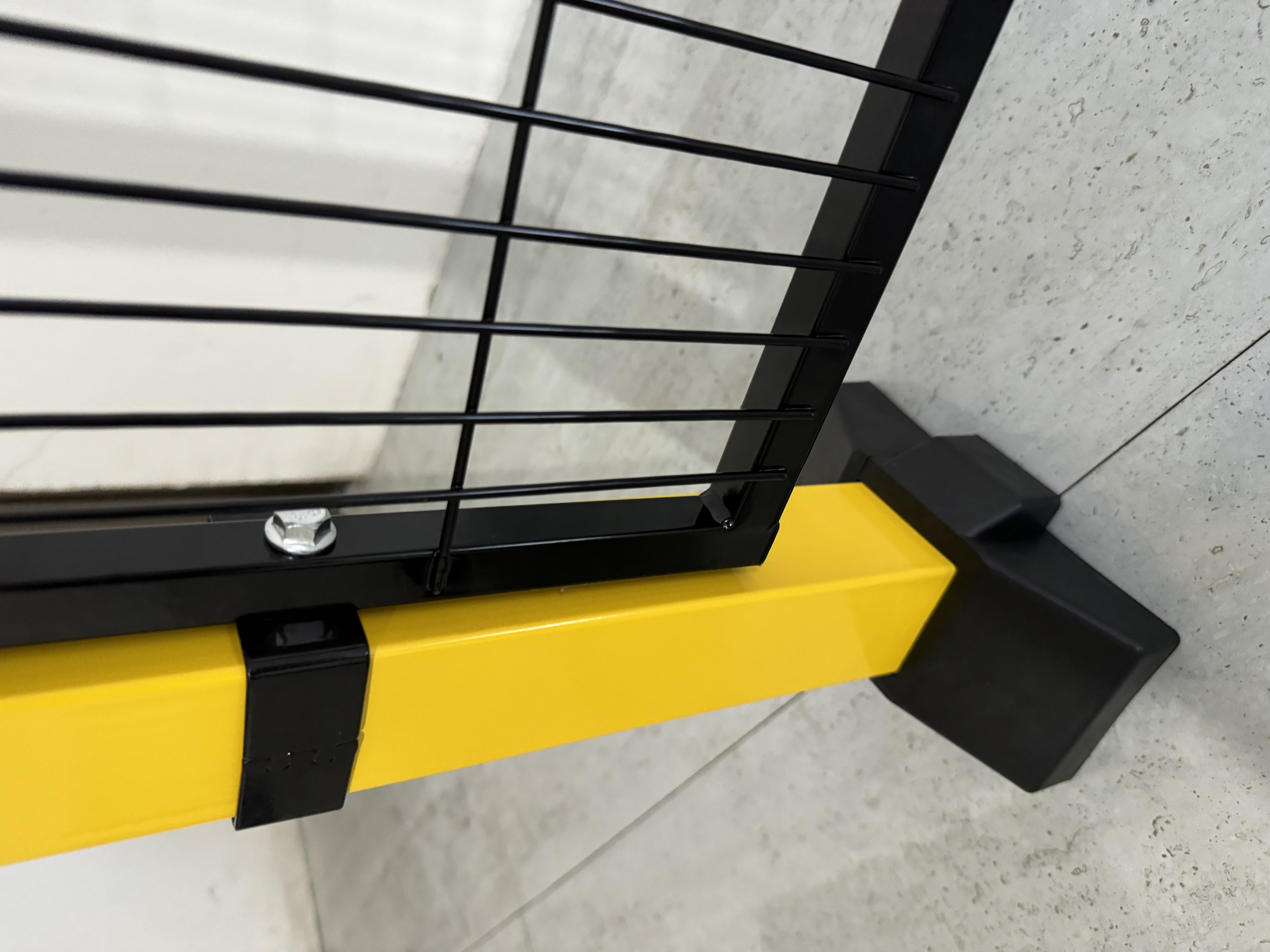 安徽機器人設(shè)備車間隔離網(wǎng)多尺寸現(xiàn)貨圖片6 安徽機器人設(shè)備車間隔離網(wǎng)多尺寸現(xiàn)貨圖片6