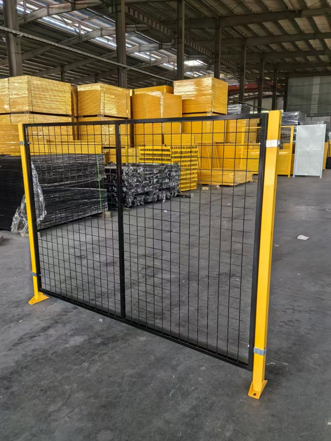 自動化車間無縫金屬隔離網圖片5 自動化車間無縫金屬隔離網圖片5