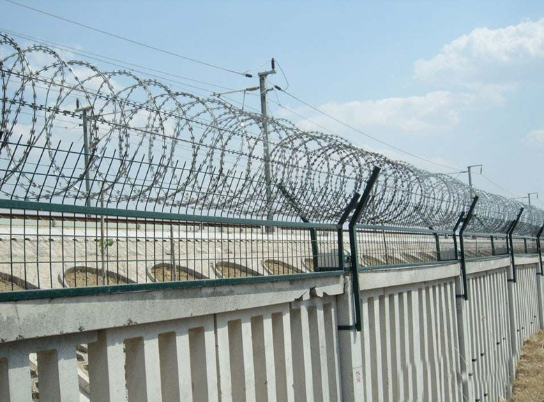 貴州鐵路熱鍍鋅金屬防爬刺圖片6 貴州鐵路熱鍍鋅金屬防爬刺圖片6