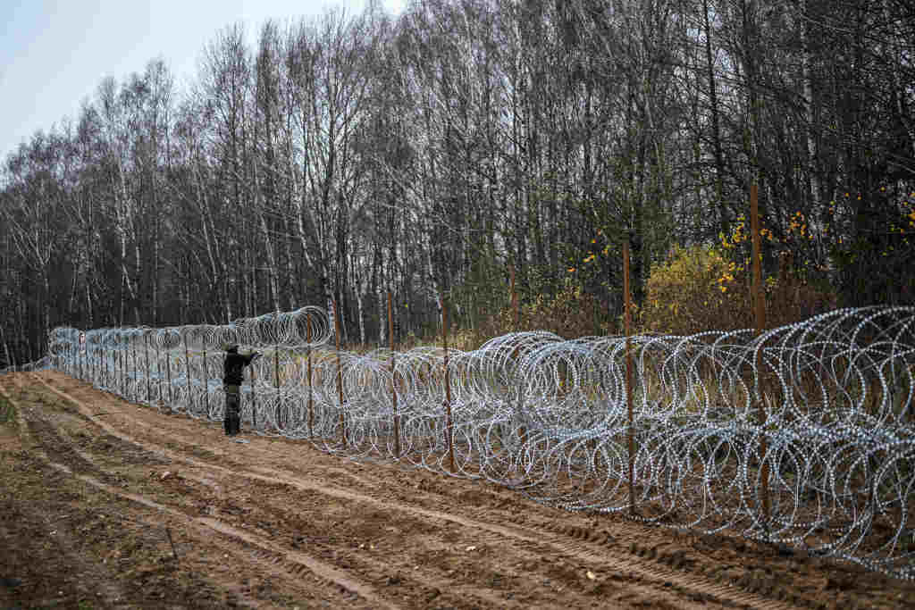 邊境刀片滾籠阻隔網圖片6 邊境刀片滾籠阻隔網圖片6